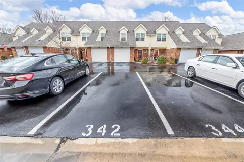 Exterior - 342 Devonshire Ct #E, Saint Peters, MO 63376 photo 4 of 5