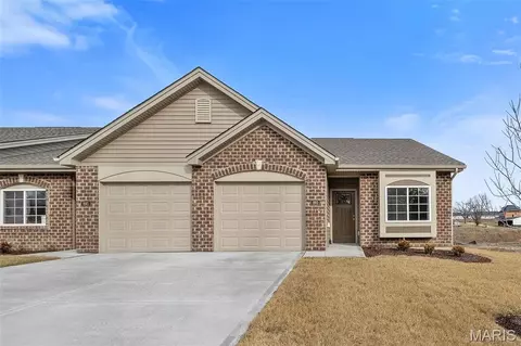 893 Walter Way, Washington, MO 63090