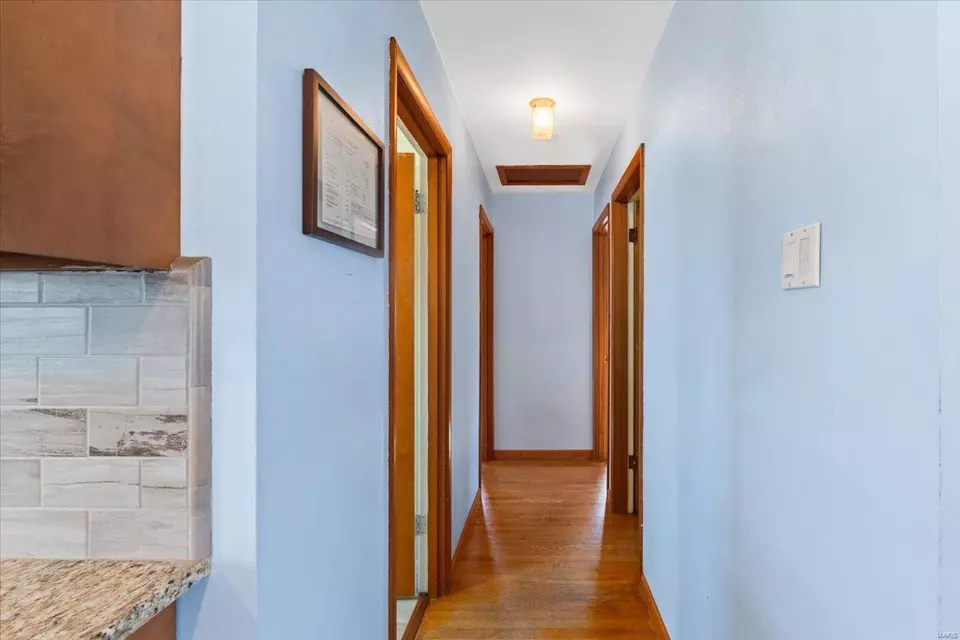 Entry Way - 3945 Comstock Dr, Saint Louis, MO 63123 photo 1 of 1