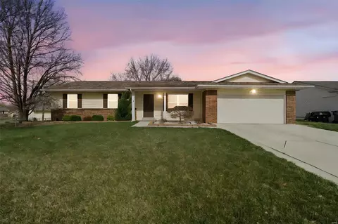 3920 Nugget Dr, Saint Peters, MO 63376