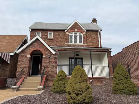 5223 Chippewa St, Saint Louis, MO 63109