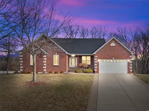 3709 Bear Creek Bluff Ct, Wentzville, MO 63385