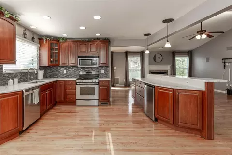 720 Cedar Bluff Ct, Ballwin, MO 63021 photo 18