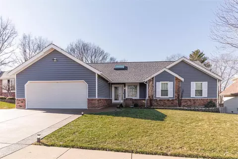 720 Cedar Bluff Ct, Ballwin, MO 63021