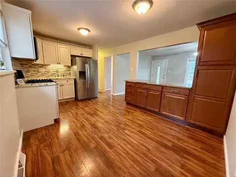 Kitchen - 502 Robert Dr, O'fallon, MO 63366 photo 5 of 5