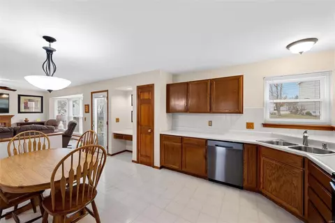 5 Iron Bridge Ct, O'fallon, MO 63368 photo 9