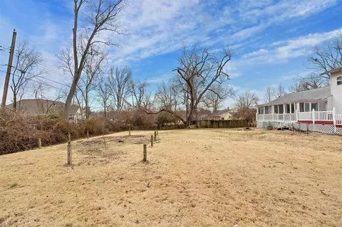 Exterior - 204 Lark Hill Ln, Ballwin, MO 63021 photo 13 of 13