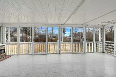 Exterior - 204 Lark Hill Ln, Ballwin, MO 63021 photo 4 of 13