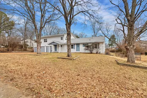 Exterior - 204 Lark Hill Ln, Ballwin, MO 63021 photo 2 of 13