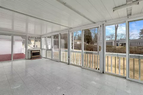Exterior - 204 Lark Hill Ln, Ballwin, MO 63021 photo 5 of 13