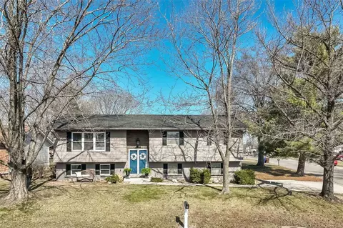 404 Sutters Mill Rd, Saint Peters, MO 63376