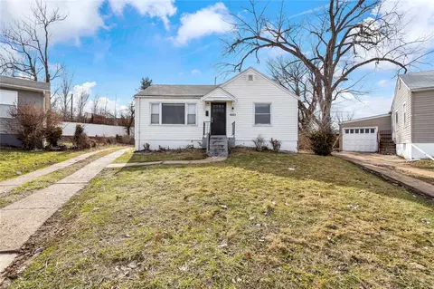 6001 Napier Dr, Saint Louis, MO 63134