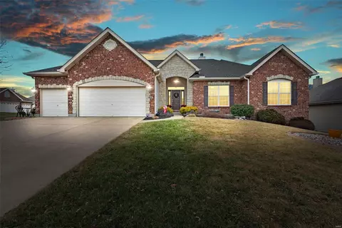 810 Tyler Ridge Dr, O'fallon, MO 63368