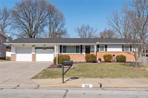 703 Danny Ln, O'fallon, MO 63366