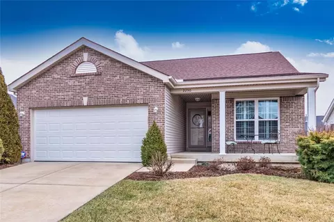 2250 Anna Vista Ct, Saint Louis, MO 63125