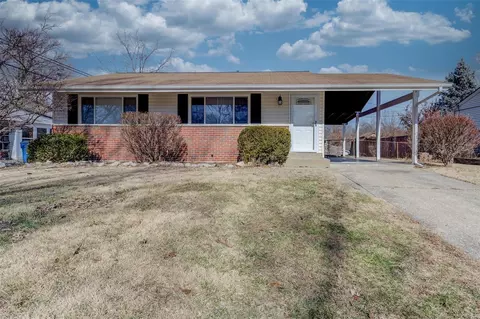 11053 Galaxy Dr, Maryland Heights, MO 63043