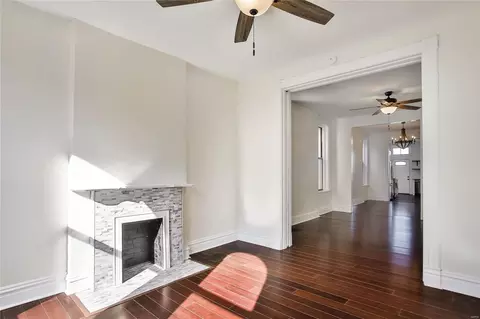 Living - 3023 Saint Vincent Ave, Saint Louis, MO 63104 photo 4 of 9
