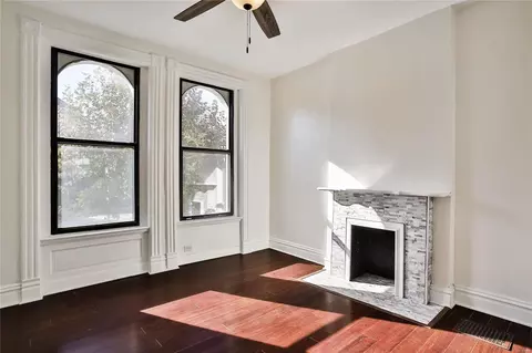 Living - 3023 Saint Vincent Ave, Saint Louis, MO 63104 photo 3 of 9