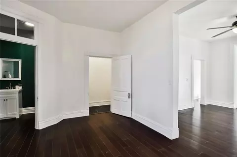 Entry Way - 3023 Saint Vincent Ave, Saint Louis, MO 63104 photo 4 of 13