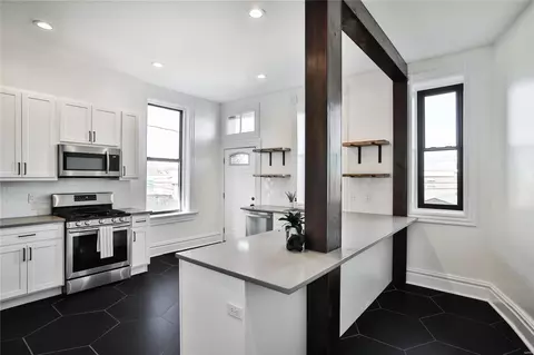 Kitchen - 3023 Saint Vincent Ave, Saint Louis, MO 63104 photo 3 of 7