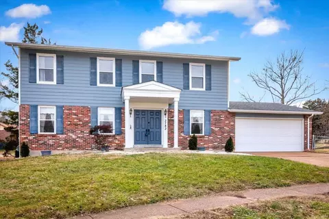 2782 Ashfield Dr, Saint Louis, MO 63129