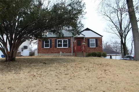 3459 Eastridge Ln, Saint Ann, MO 63074