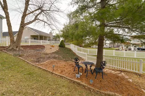 Exterior - 110 Eagle Creek Ct, O'fallon, MO 63368 photo 3 of 11