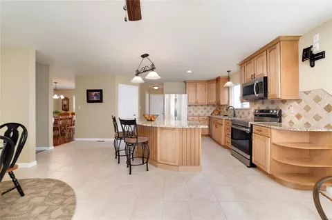 Kitchen - 110 Eagle Creek Ct, O'fallon, MO 63368 photo 3 of 4