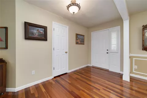 Entry Way - 110 Eagle Creek Ct, O'fallon, MO 63368 photo 2 of 3
