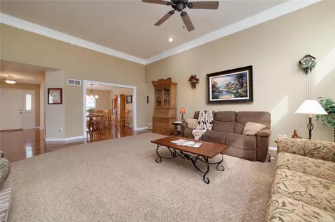 Living - 110 Eagle Creek Ct, O'fallon, MO 63368 photo 3 of 4