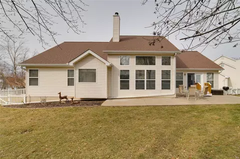 Exterior - 110 Eagle Creek Ct, O'fallon, MO 63368 photo 4 of 11