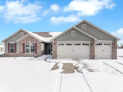 113 Riverfrost Ct, O'fallon, MO 63366