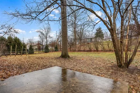 1318 Wyncrest Dr, Ballwin, MO 63011 photo 28