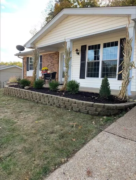 Exterior - 646 Clear Creek Ct, Ballwin, MO 63021 photo 9 of 13