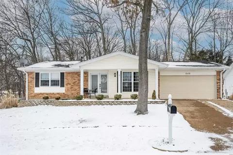 646 Clear Creek Ct, Ballwin, MO 63021