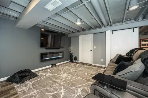 Living - 646 Clear Creek Ct, Ballwin, MO 63021 photo 4 of 4