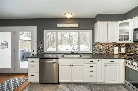 Kitchen - 646 Clear Creek Ct, Ballwin, MO 63021 photo 3 of 4