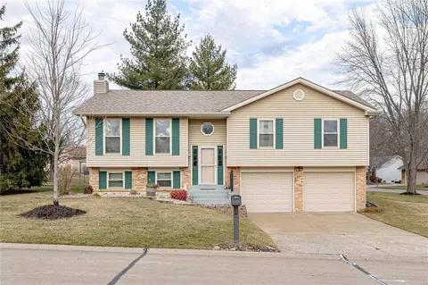 101 Candlelight Ct, Saint Peters, MO 63376