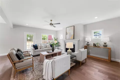 Living - 237 E Jackson Rd, Webster Groves, MO 63119 photo 1 of 5