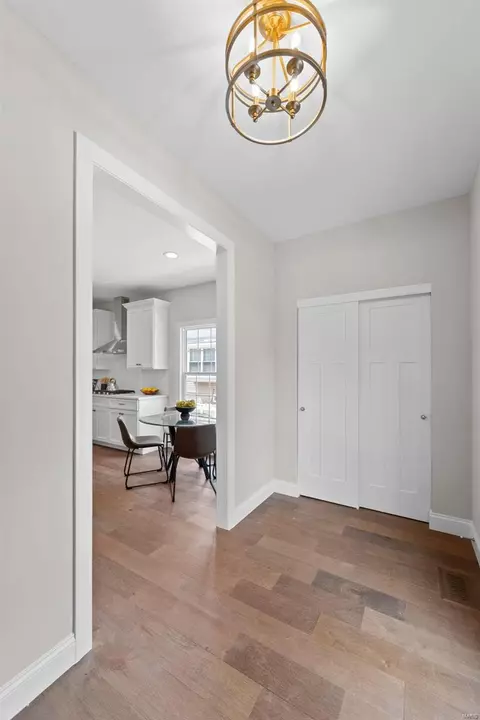 Entry Way - 237 E Jackson Rd, Webster Groves, MO 63119 photo 8 of 10