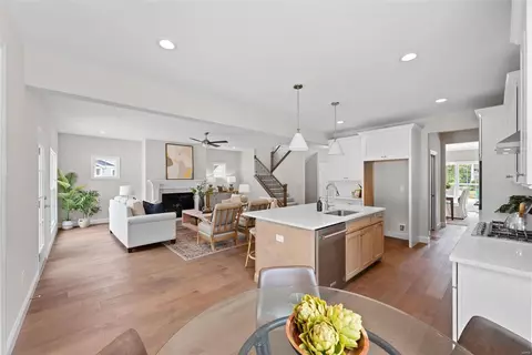 Entry Way - 237 E Jackson Rd, Webster Groves, MO 63119 photo 4 of 10
