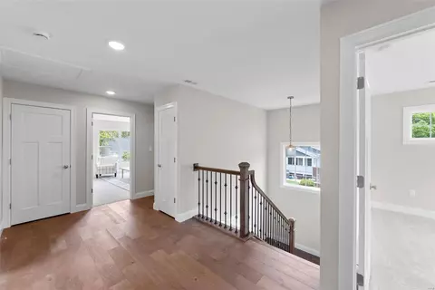Entry Way - 237 E Jackson Rd, Webster Groves, MO 63119 photo 9 of 10