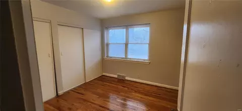 8549 Everett Ave, Saint Louis, MO 63117 photo 6