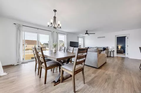 Dining - 3025 Eagle Branch Cir, O'fallon, MO 63366 photo 2 of 3