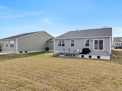 Exterior - 3025 Eagle Branch Cir, O'fallon, MO 63366 photo 8 of 9