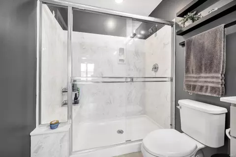 Bath - 3025 Eagle Branch Cir, O'fallon, MO 63366 photo 3 of 4