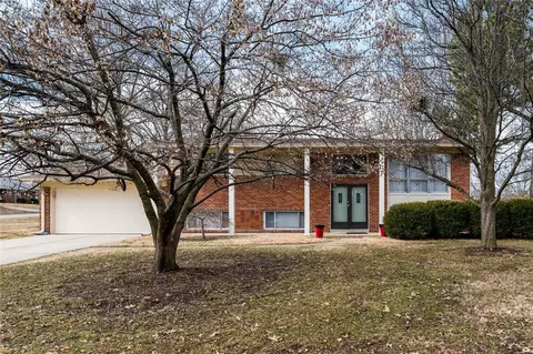 10653 Roxanna Dr, Saint Louis, MO 63128