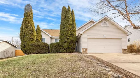 6 Snowbird Ct, O'fallon, MO 63366