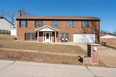 5651 Wieland Dr, Saint Louis, MO 63128