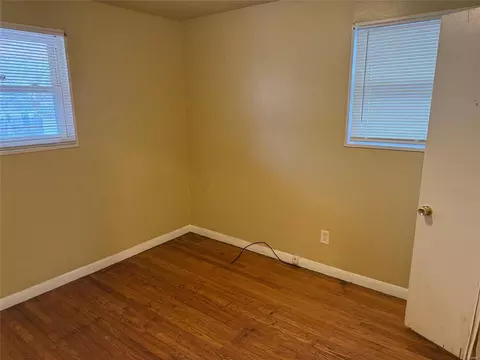 8668 Harold Dr, Saint Louis, MO 63134 photo 5